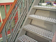 Antypoślizgowe panele z blachy perforowanej Perforowane metalowe bieżniki schodowe