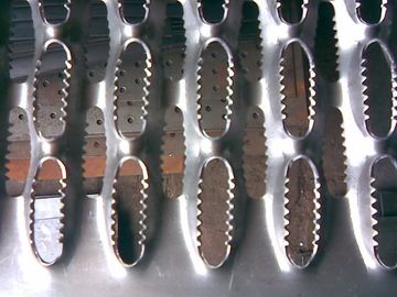 2mm ocynkowane perforowane metalowe stopnie schodowe, krata zabezpieczająca Grip Strut dostawca