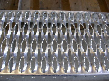 2mm ocynkowane perforowane metalowe stopnie schodowe, krata zabezpieczająca Grip Strut dostawca