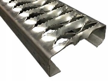 2mm ocynkowane perforowane metalowe stopnie schodowe, krata zabezpieczająca Grip Strut
